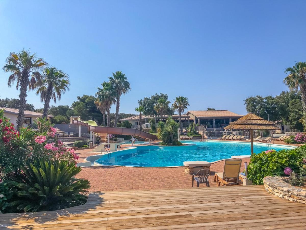 Les Suites De Pertamina Bonifacio  Εξωτερικό φωτογραφία